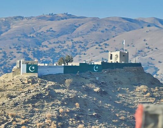 خاران: پاکستانی لشکر کن پوسٹ جوڑ کروک کمپنی نا کارندہ غاک سلہہ بند بندغ آتا دو ئٹ دزگیر