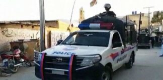 خاران: سلہہ بند بندغ آک پولیس کارندہ آتا سِلاہ تے کوزہ کریر